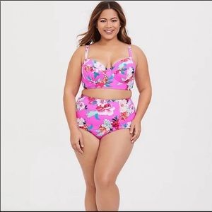 Torrid Pink Floral Underwire Swim Top Size 3